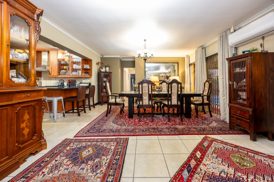 6 Bedroom Property for Sale in Eversdal Western Cape